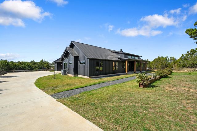 107 W Lakeshore DR, Dripping Springs, TX 78620