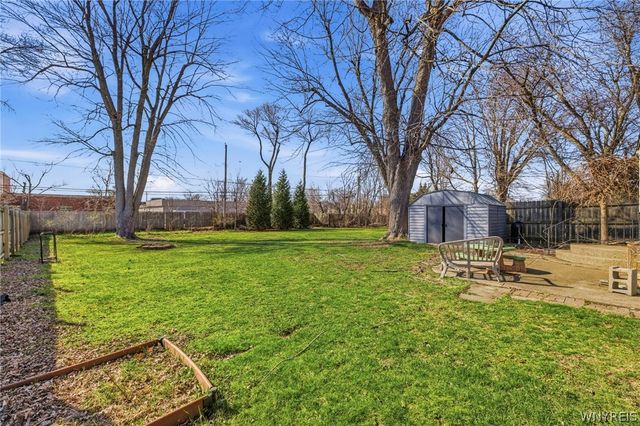 415 Roycroft Boulevard, Amherst, NY 14226