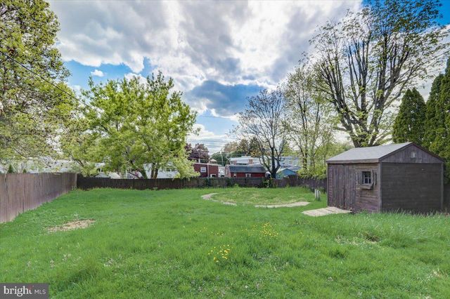 9302 TROUT RD, Philadelphia, PA 19115