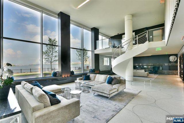 1000 Ave At Port Imperial 403, Weehawken, NJ 07086