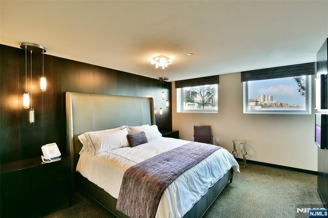 1000 Ave At Port Imperial 403, Weehawken, NJ 07086