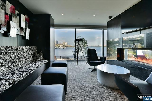 1000 Ave At Port Imperial 403, Weehawken, NJ 07086