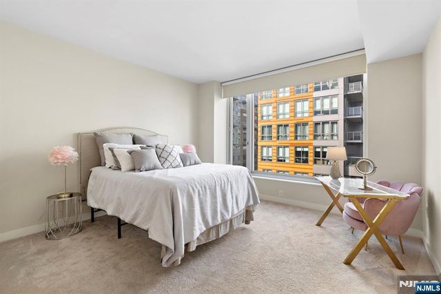 1000 Ave At Port Imperial 403, Weehawken, NJ 07086