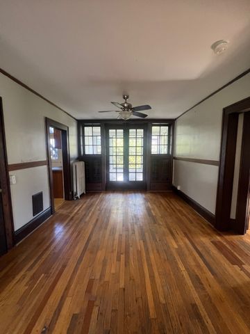 811 16th Street, Des Moines, IA 50314