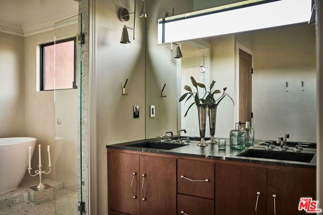 3761 Glenalbyn Drive, Los Angeles, CA 90065