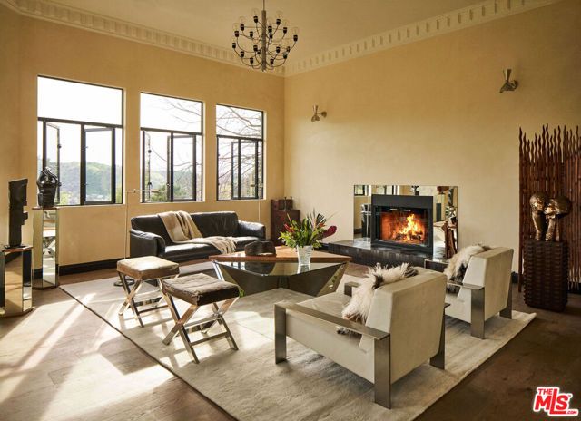 3761 Glenalbyn Drive, Los Angeles, CA 90065
