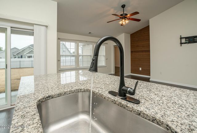 929 Brewster Court SW, Ocean Isle Beach, NC 28469