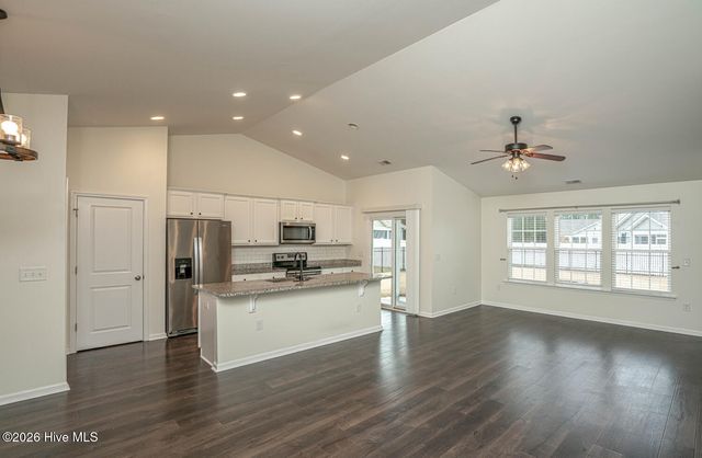 929 Brewster Court SW, Ocean Isle Beach, NC 28469
