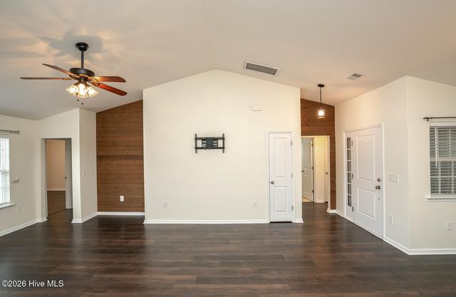 929 Brewster Court SW, Ocean Isle Beach, NC 28469