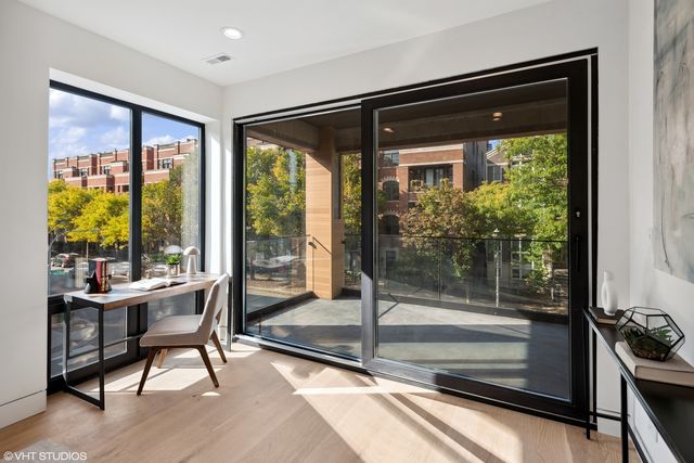 3035 N Sheffield Avenue 2, Chicago, IL 60657