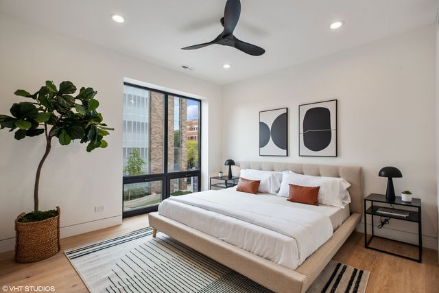 3035 N Sheffield Avenue 2, Chicago, IL 60657