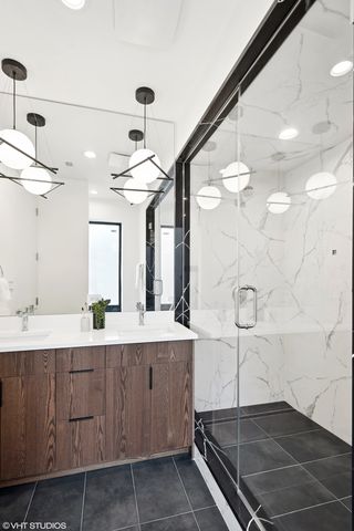 3035 N Sheffield Avenue 2, Chicago, IL 60657