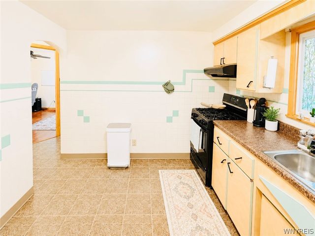 93 Preston Road, Cheektowaga, NY 14215