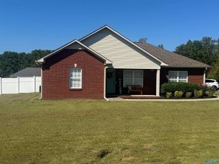 10 Jack Thomas Court, Hartselle, AL 35640