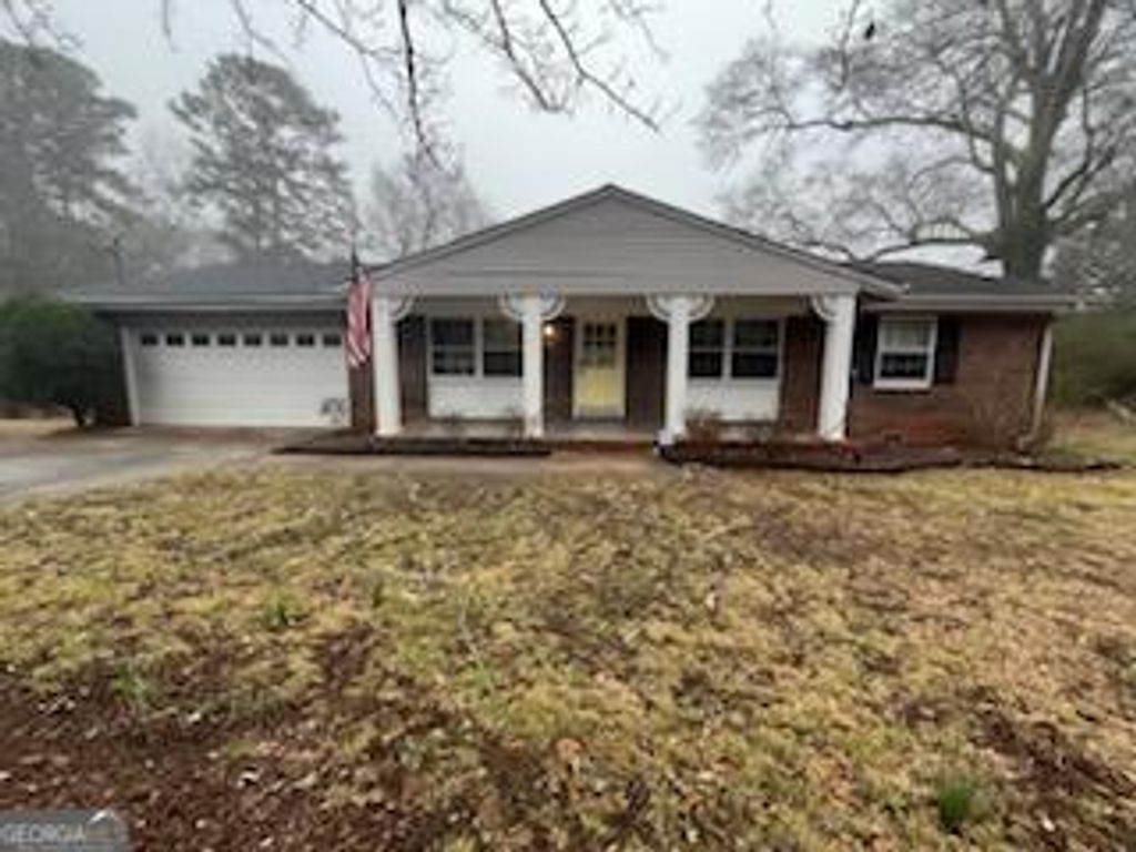 809 College Street, Carrollton, GA 30117