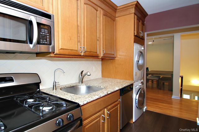 129 Fifteenth Street B2, Garden City, NY 11530
