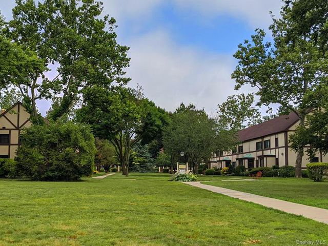129 Fifteenth Street B2, Garden City, NY 11530