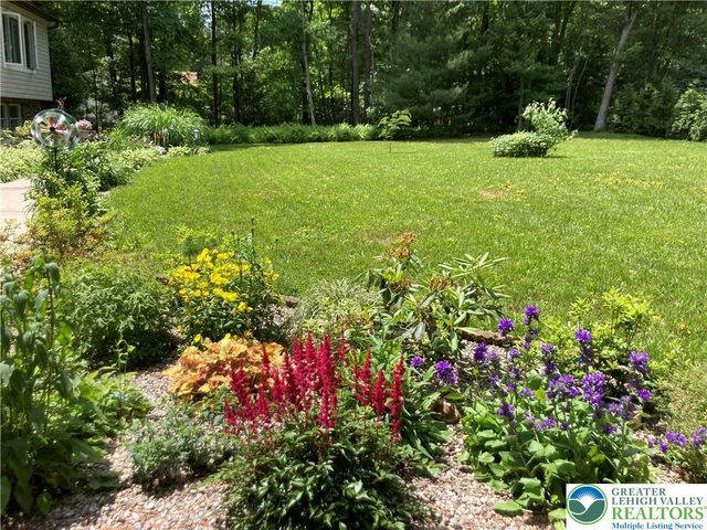 240 Horseshoe Drive, Towamensing Twp, PA 18071