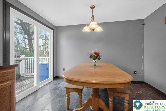 240 Horseshoe Drive, Towamensing Twp, PA 18071