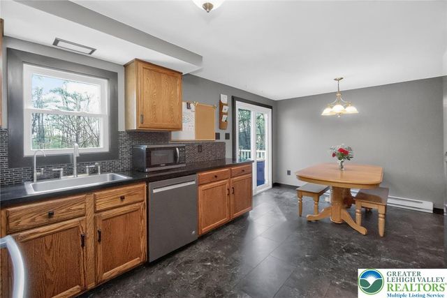 240 Horseshoe Drive, Towamensing Twp, PA 18071