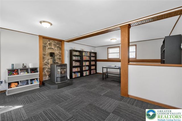 240 Horseshoe Drive, Towamensing Twp, PA 18071