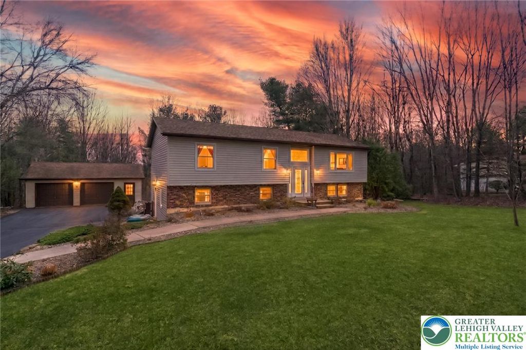 240 Horseshoe Drive, Towamensing Twp, PA 18071