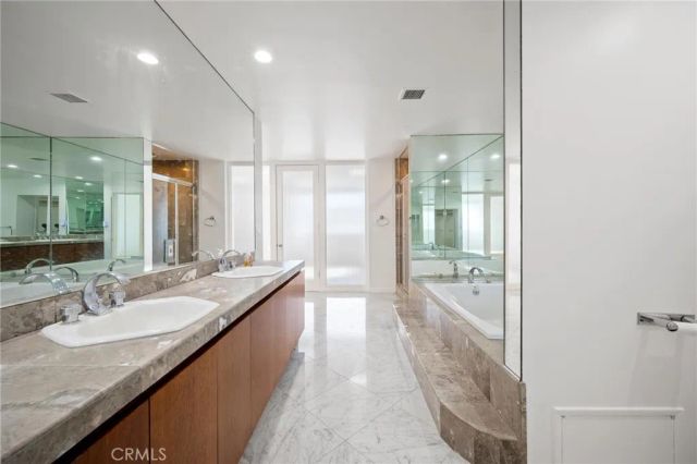 8246 Woodshill Trail, Los Angeles, CA 90069
