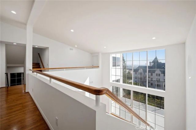 8246 Woodshill Trail, Los Angeles, CA 90069