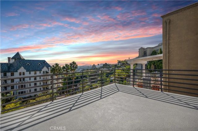 8246 Woodshill Trail, Los Angeles, CA 90069