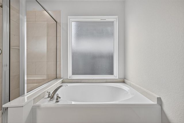 11643 Colossal Oak Drive, Houston, TX 77066