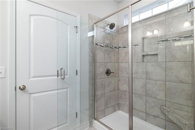 5204 Sedge Hollow Drive, Kernersville, NC 27284