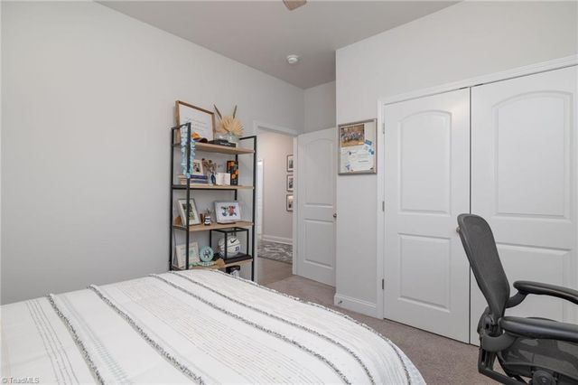5204 Sedge Hollow Drive, Kernersville, NC 27284