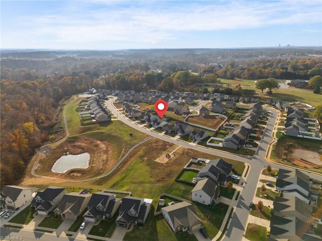 5204 Sedge Hollow Drive, Kernersville, NC 27284