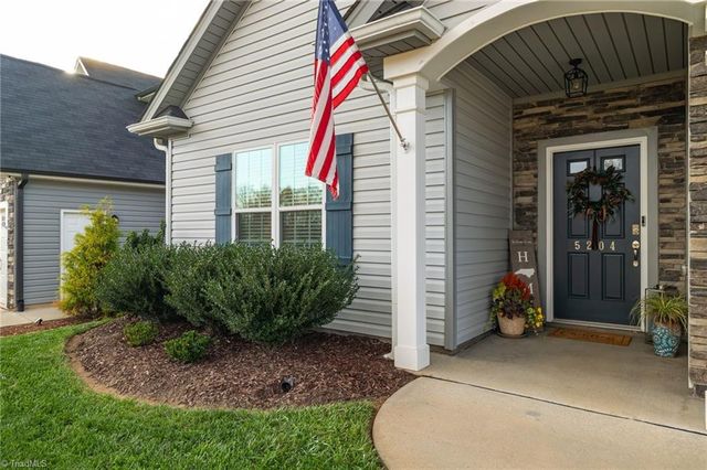 5204 Sedge Hollow Drive, Kernersville, NC 27284