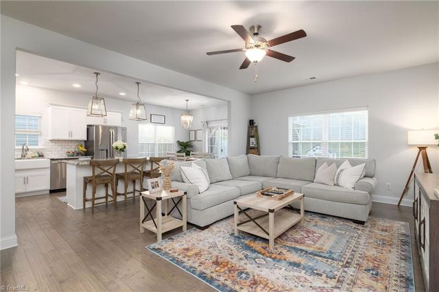5204 Sedge Hollow Drive, Kernersville, NC 27284