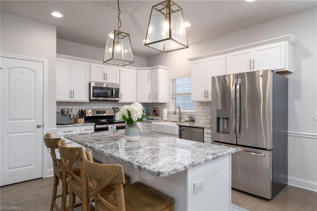 5204 Sedge Hollow Drive, Kernersville, NC 27284