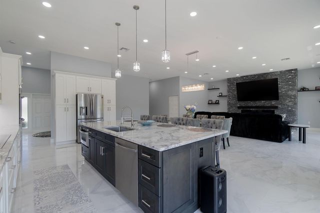 13621 Barberry Drive, Wellington, FL 33414