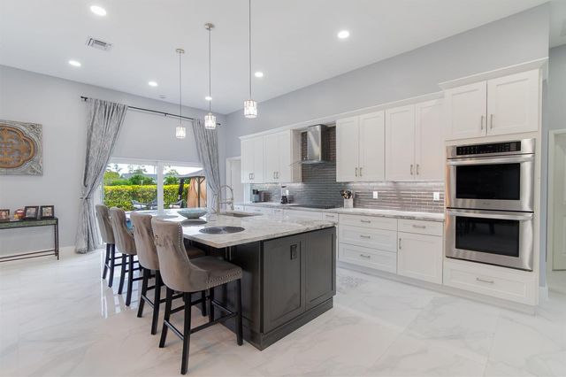 13621 Barberry Drive, Wellington, FL 33414