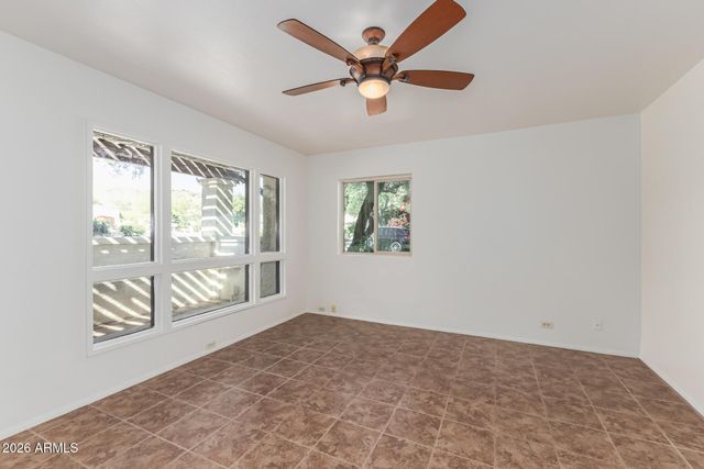 4701 E WINSTON Drive, Phoenix, AZ 85044