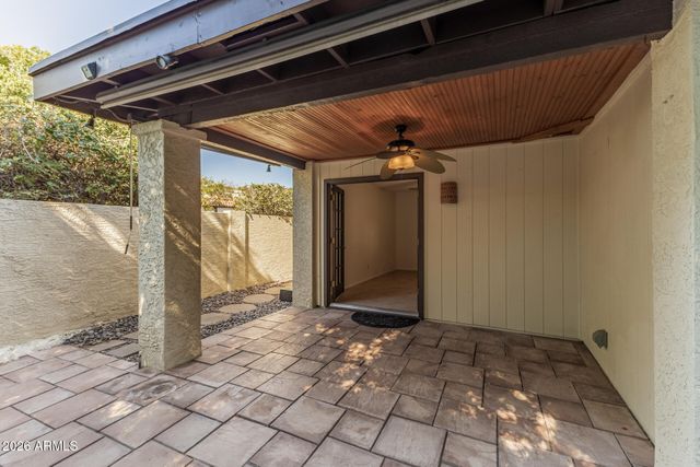 4701 E WINSTON Drive, Phoenix, AZ 85044