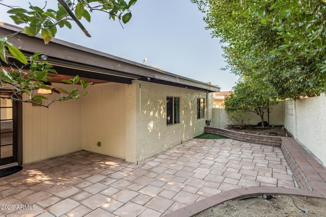 4701 E WINSTON Drive, Phoenix, AZ 85044