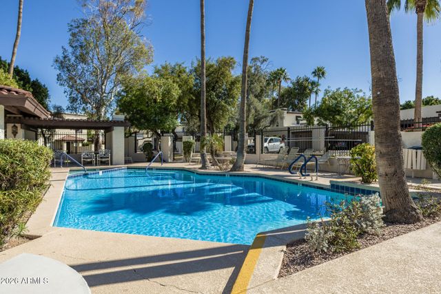 4701 E WINSTON Drive, Phoenix, AZ 85044