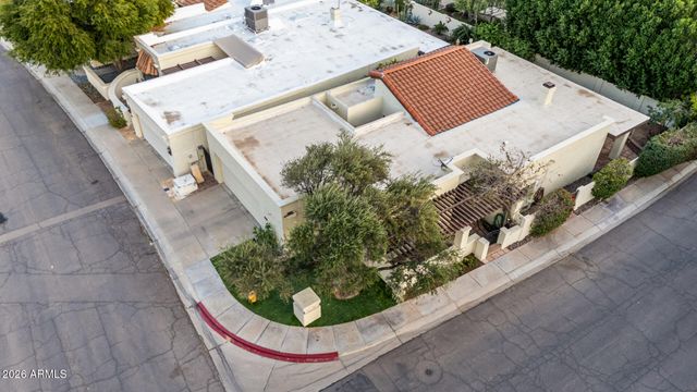 4701 E WINSTON Drive, Phoenix, AZ 85044