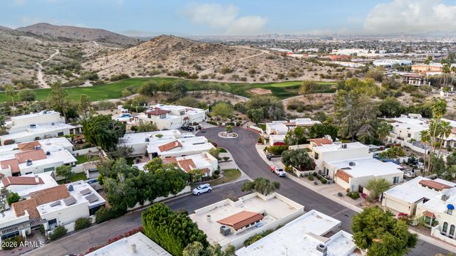 4701 E WINSTON Drive, Phoenix, AZ 85044