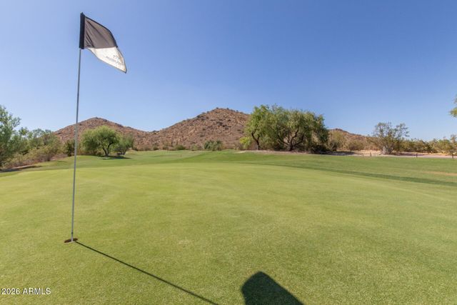 4701 E WINSTON Drive, Phoenix, AZ 85044