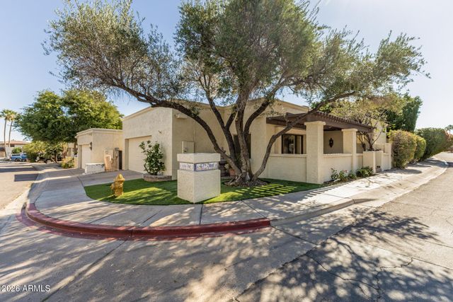 4701 E WINSTON Drive, Phoenix, AZ 85044