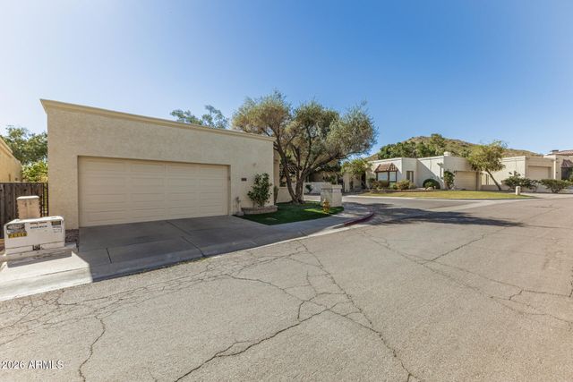 4701 E WINSTON Drive, Phoenix, AZ 85044