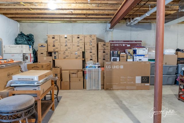 4004 Shoeger Court, Yorkville, IL 60560