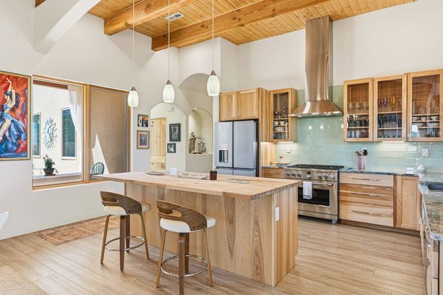 176 Principe De Paz, Santa Fe, NM 87508