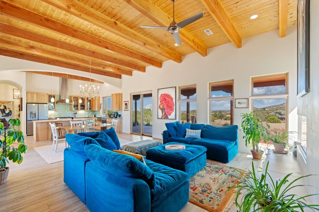 176 Principe De Paz, Santa Fe, NM 87508